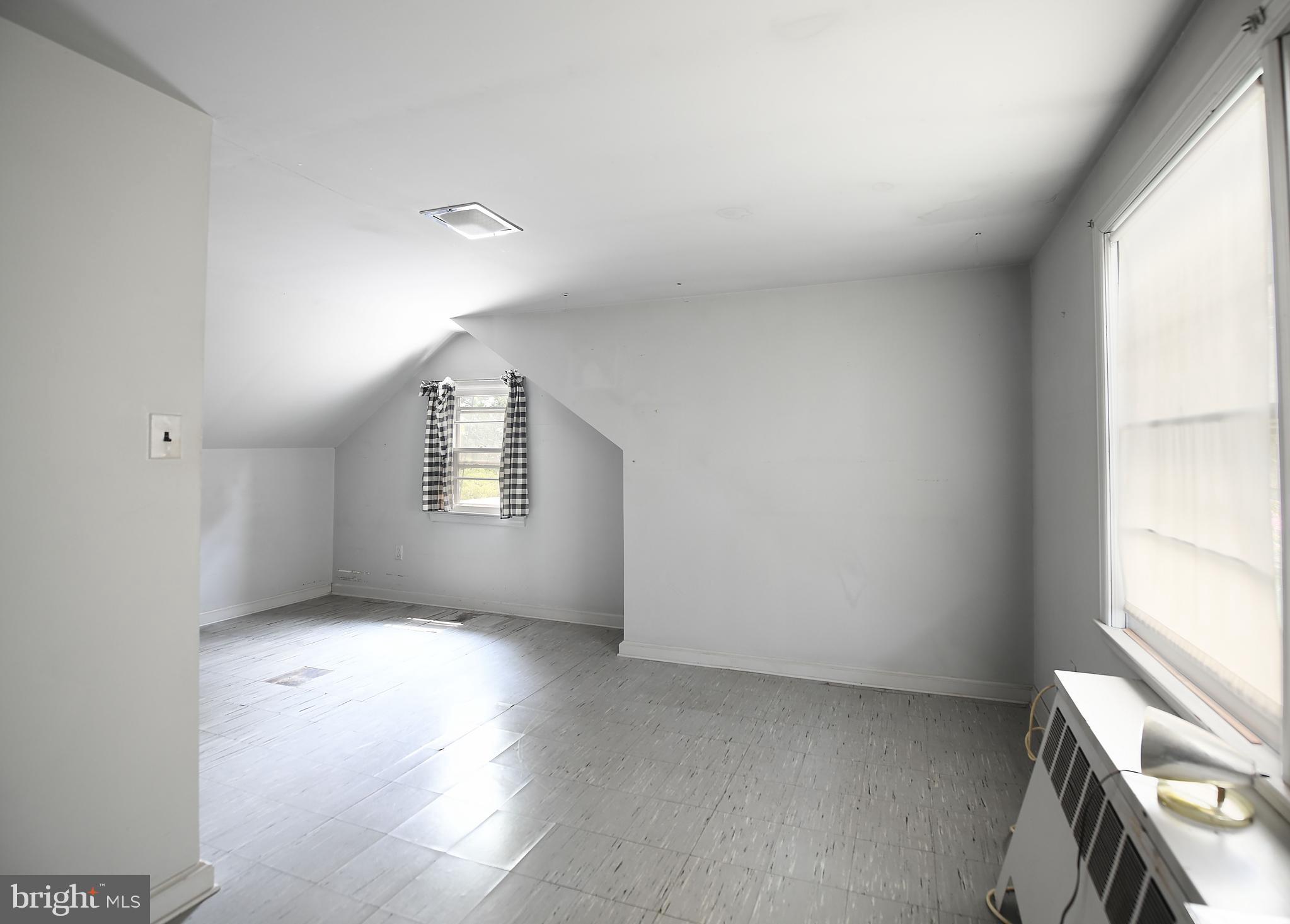 4 Northship Road Baltimore, MD 21222 - Photo 21 of 35 Upper Level Bedroom 3