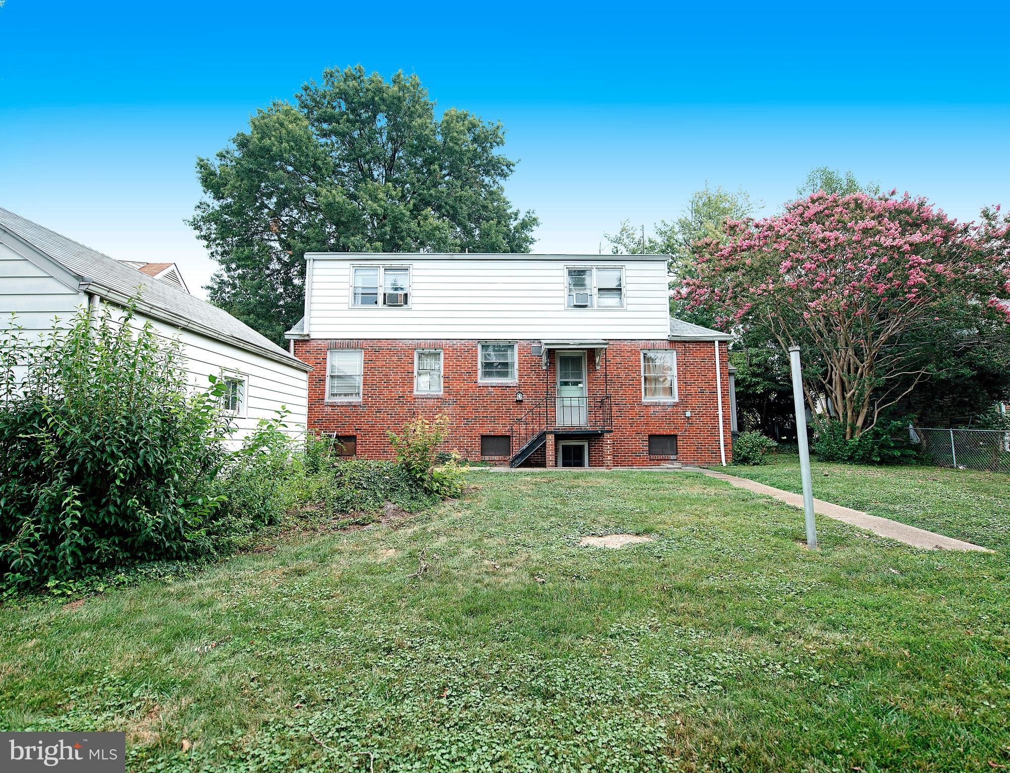 4 Northship Road Baltimore, MD 21222 - Photo 30 of 35 Large Fenced in Yard
