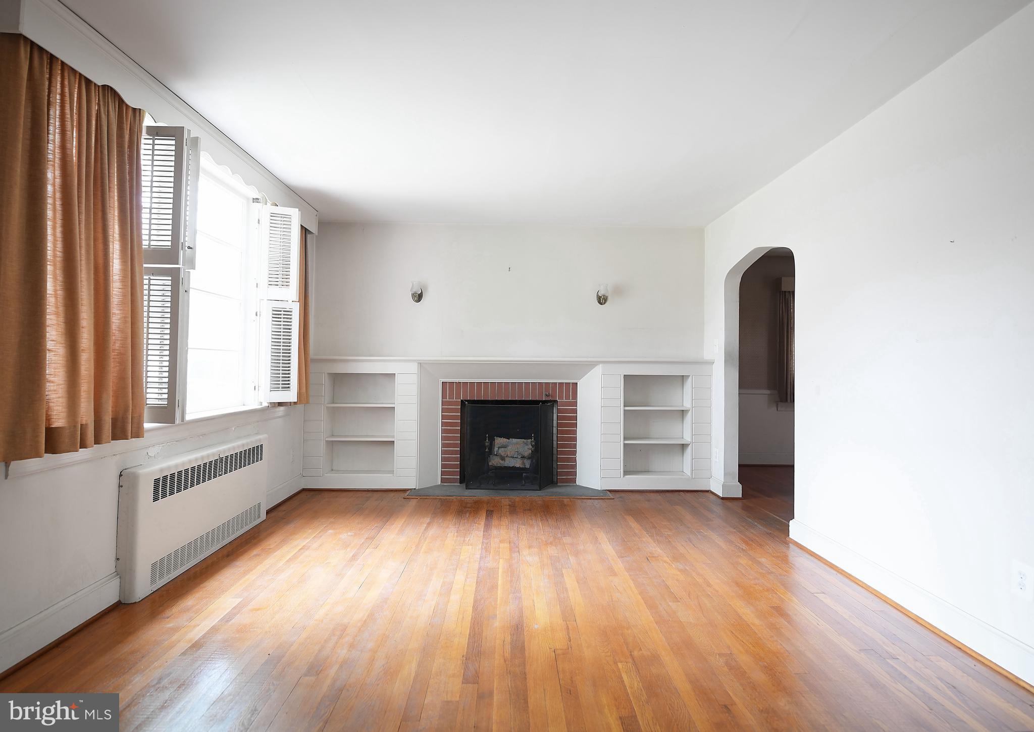 4 Northship Road Baltimore, MD 21222 - Photo 6 of 35 Wood Burning Fireplace