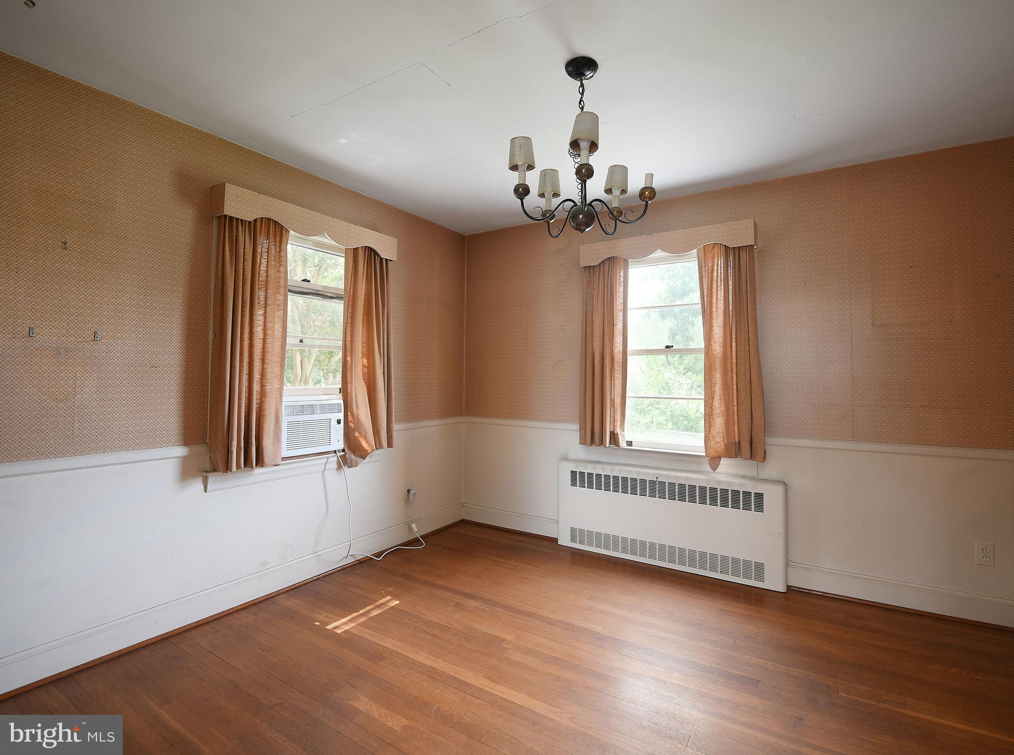 4 Northship Road Baltimore, MD 21222 - Photo 10 of 35 Dining Room