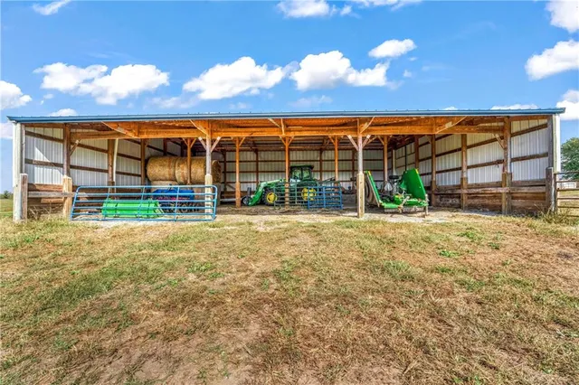 $1,300,000 | 23700 South State Route East, Pleasant Hill, MO 64080