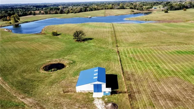 $1,300,000 | 23700 South State Route East, Pleasant Hill, MO 64080