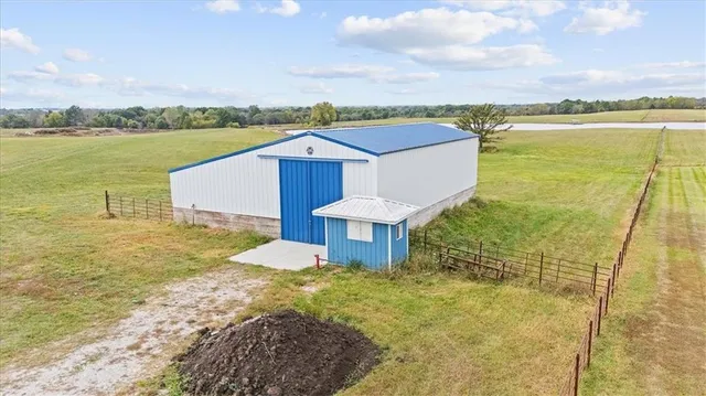 $1,300,000 | 23700 South State Route East, Pleasant Hill, MO 64080