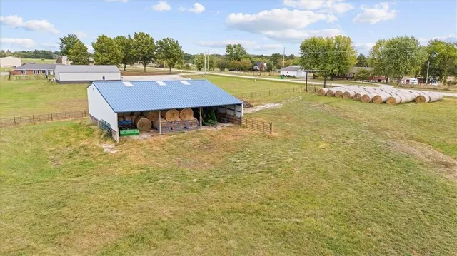 $1,300,000 | 23700 South State Route East, Pleasant Hill, MO 64080