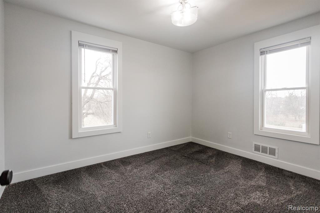 300 Westminster Street Detroit, MI 48202 - Photo 22 of 35