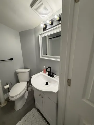 $1,850 | 465 James Farm Road, Stratford, CT 06614