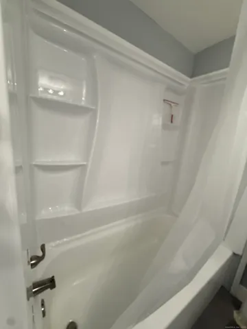 $1,850 | 465 James Farm Road, Stratford, CT 06614