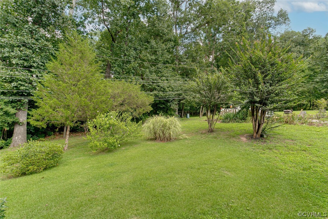 2125 Briarcliff Road Richmond, VA 23225 - Photo 24 of 27 View of yard