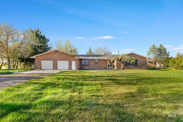 $575,000 | 1084 East 300th Street North, Declo, ID 83323