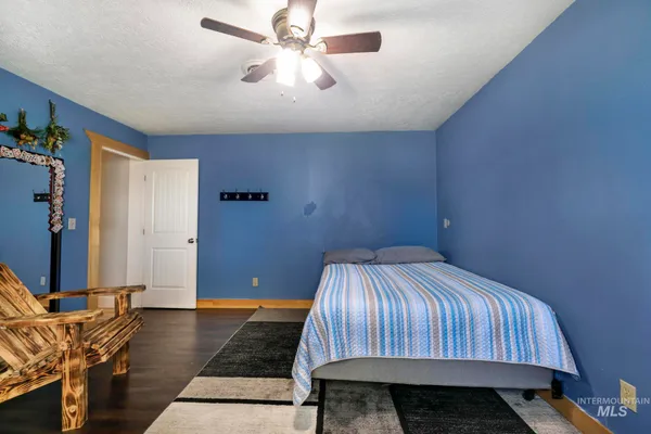 $575,000 | 1084 East 300th Street North, Declo, ID 83323