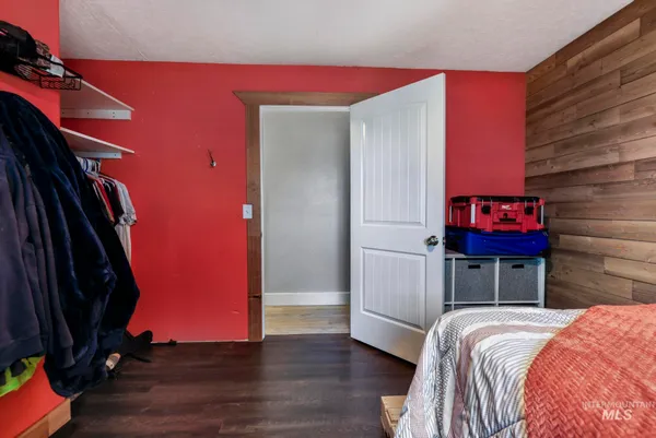 $575,000 | 1084 East 300th Street North, Declo, ID 83323