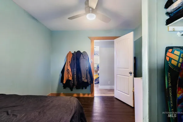 $575,000 | 1084 East 300th Street North, Declo, ID 83323