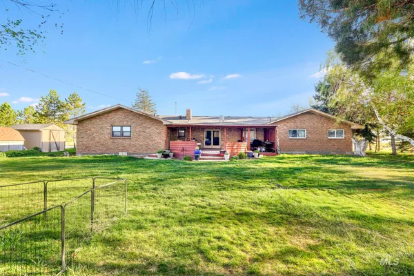 $575,000 | 1084 East 300th Street North, Declo, ID 83323