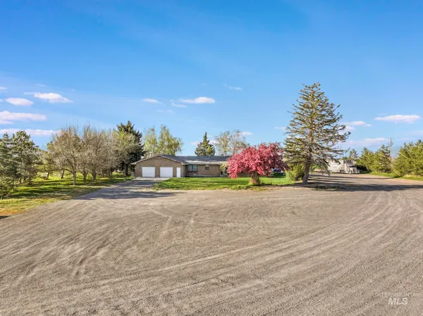 $575,000 | 1084 East 300th Street North, Declo, ID 83323