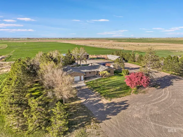$575,000 | 1084 East 300th Street North, Declo, ID 83323