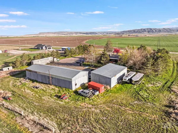 $575,000 | 1084 East 300th Street North, Declo, ID 83323