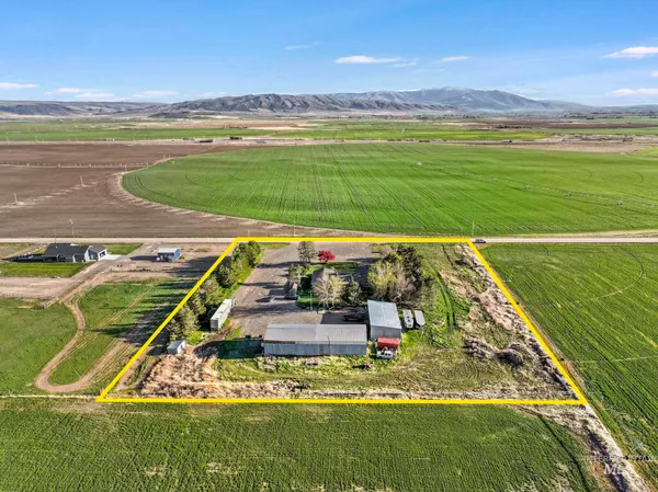 $575,000 | 1084 East 300th Street North, Declo, ID 83323
