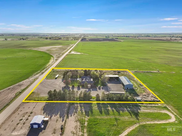 $575,000 | 1084 East 300th Street North, Declo, ID 83323