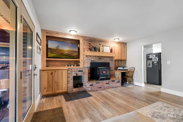 $575,000 | 1084 East 300th Street North, Declo, ID 83323