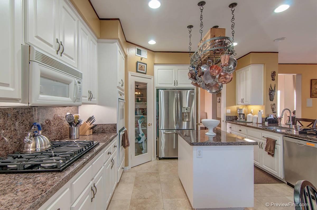 2413 Old Ranch Road Escondido, CA 92027 - Photo 11 of 24