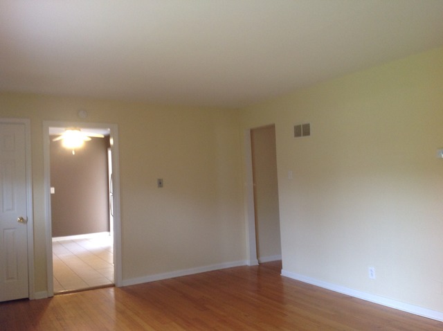 18904 Wolf Road Mokena, IL 60448 - Photo 3 of 10 wooden floor in an empty room