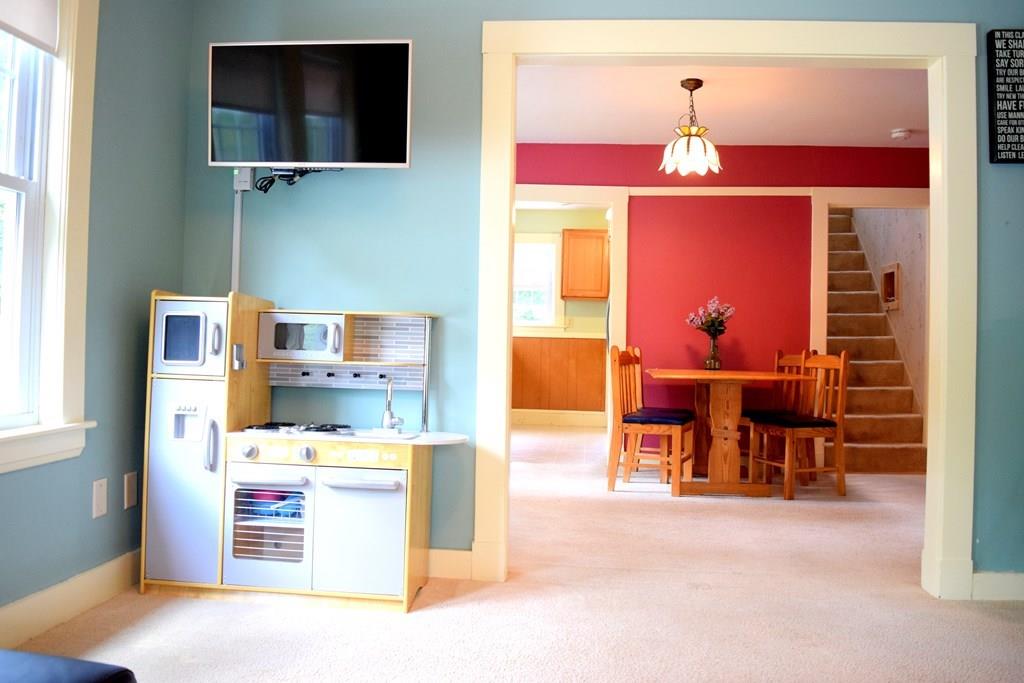 588 Edgell Road Framingham, MA 01701 - Photo 8 of 31 Gallery Image 8