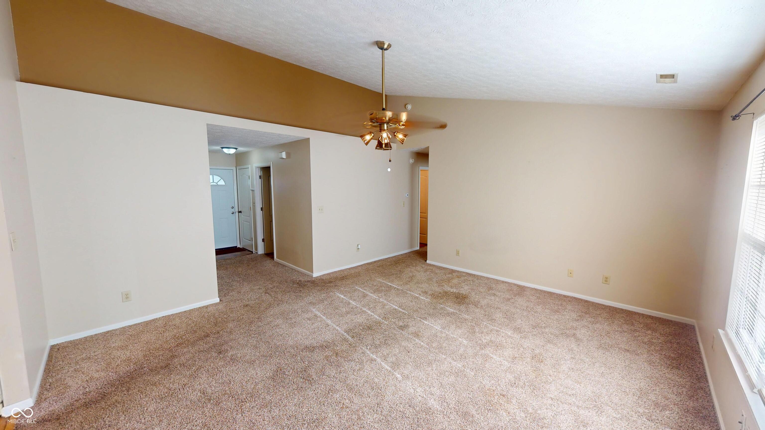 1096 Bumblebee Way Greenfield, IN 46140 - Photo 10 of 57
