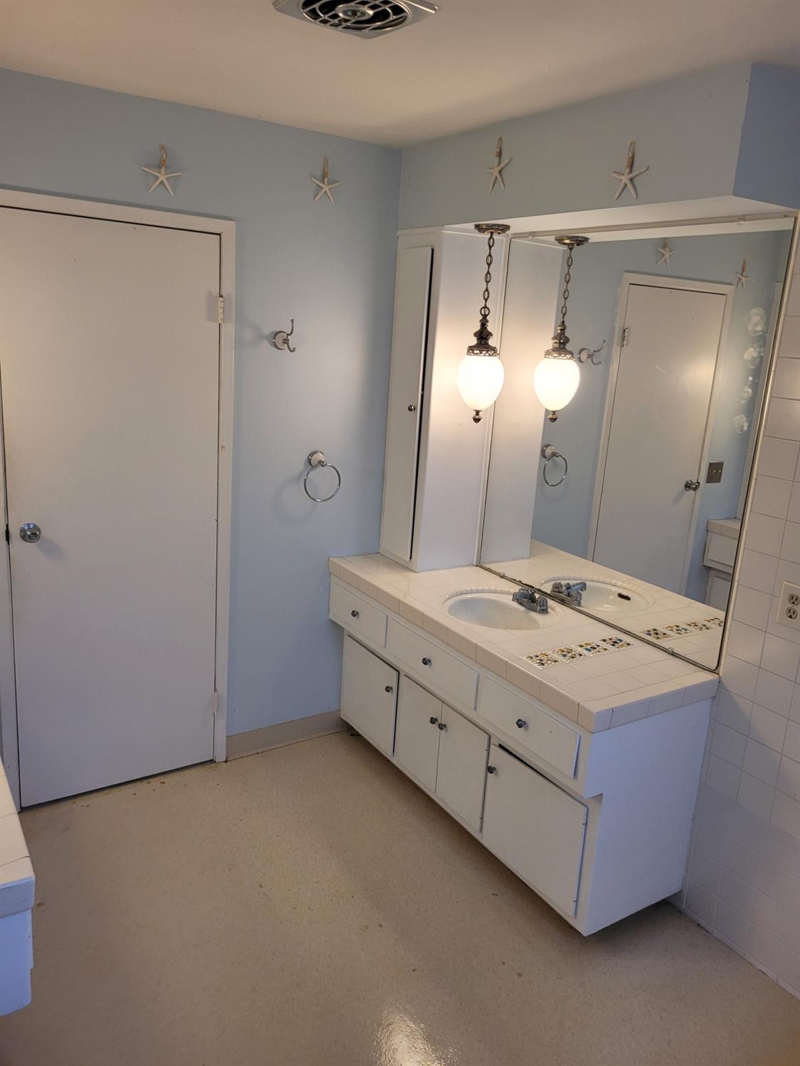 4247 Mapel Lane Carmichael, CA 95608 - Photo 10 of 26