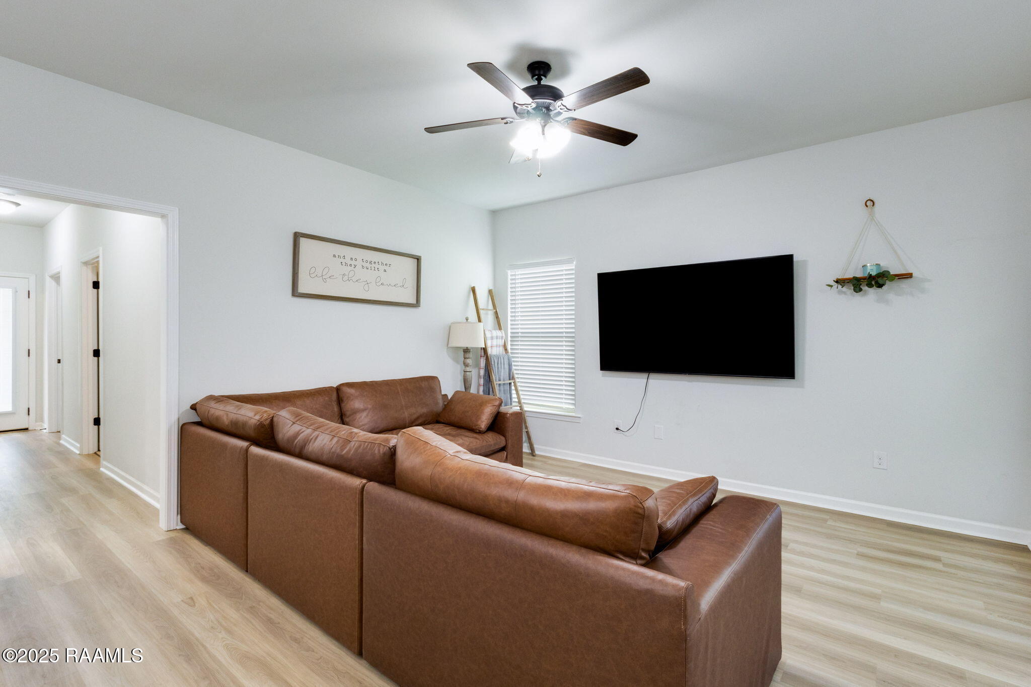 132 Springsteen Lane Lafayette, LA 70507 - Photo 5 of 18 8-web-or-mls-132 Springsteen Ln-7