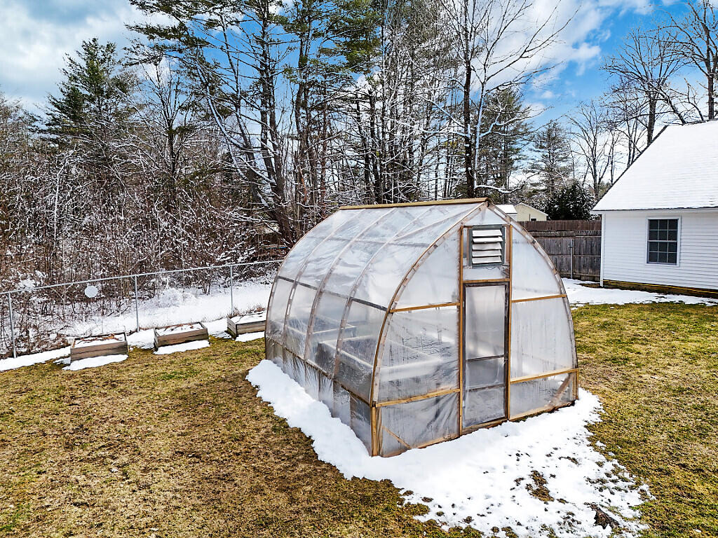 11 Trask Road Benton, ME 04901 - Photo 27 of 40 Greenhouse