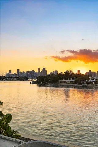 $33,500,000 | 320 West Dilido Drive, Miami Beach, FL 33139