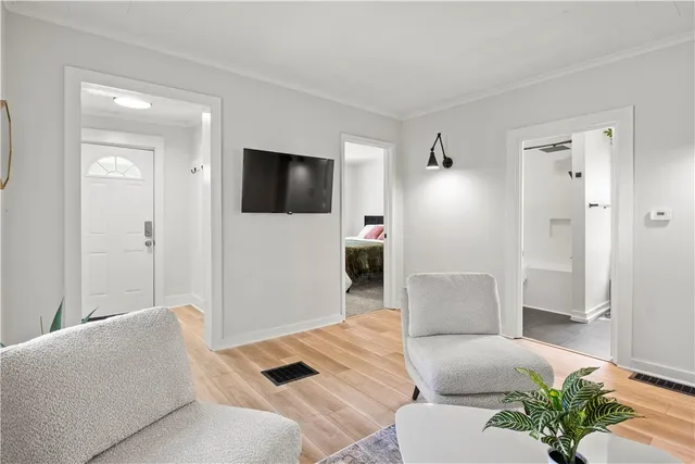 $2,300 | 95 Beaufort Street, Rochester, NY 14620