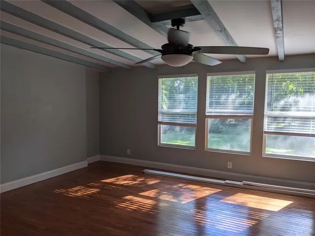 a view of outdoor space yard and porch