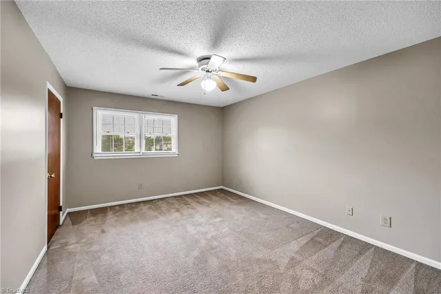 $1,125 | 207 Northpoint Avenue, High Point, NC 27262