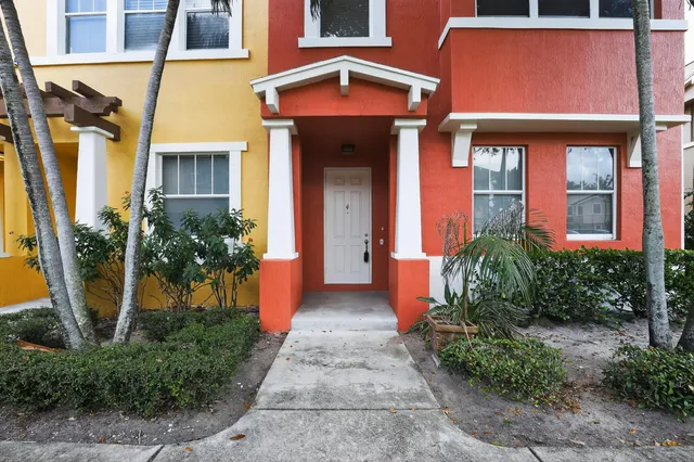 $3,700 | 645 Amador Lane, Unit 4, West Palm Beach, FL 33401