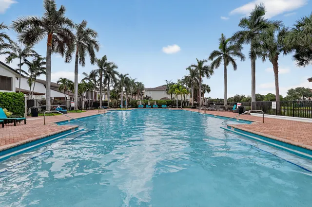 $3,700 | 645 Amador Lane, Unit 4, West Palm Beach, FL 33401