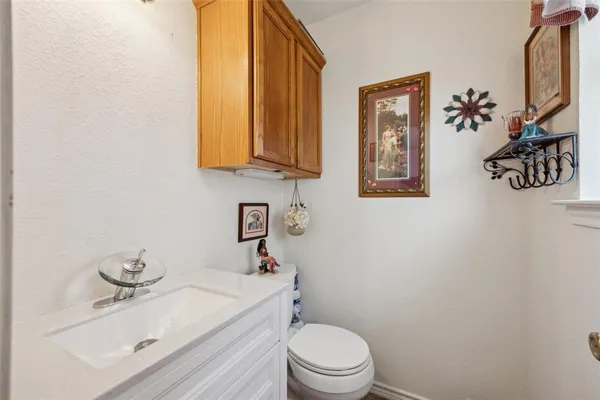 $325,000 | 7879 North Cole Street, Nevada, TX 75173