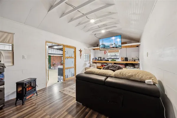 $325,000 | 7879 North Cole Street, Nevada, TX 75173