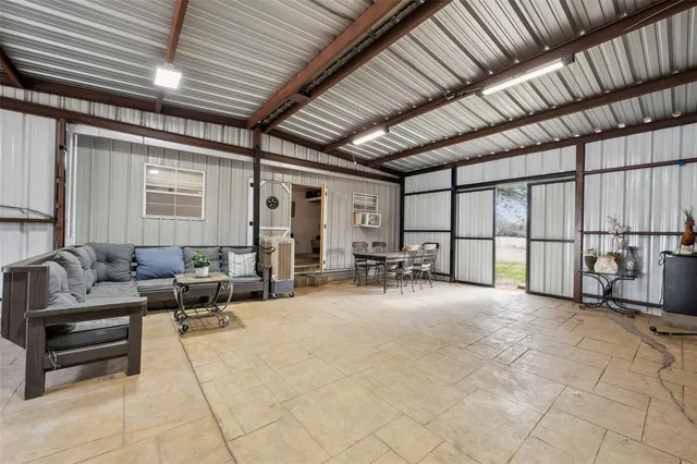 $325,000 | 7879 North Cole Street, Nevada, TX 75173