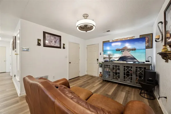 $325,000 | 7879 North Cole Street, Nevada, TX 75173