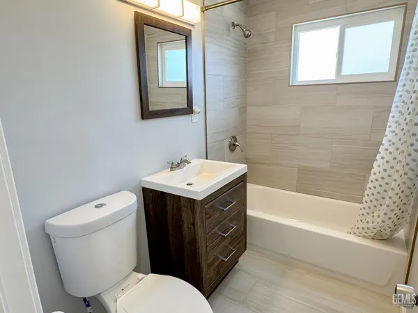 $289,900 | Undisclosed Address, Bakersfield, CA 93306