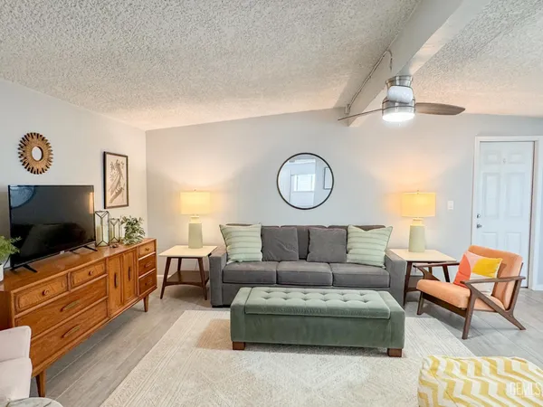 $289,900 | Undisclosed Address, Bakersfield, CA 93306