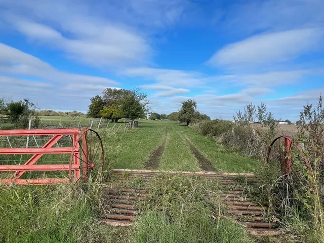 $325,000 | 741 Muzny Lane, West Point, TX 78963