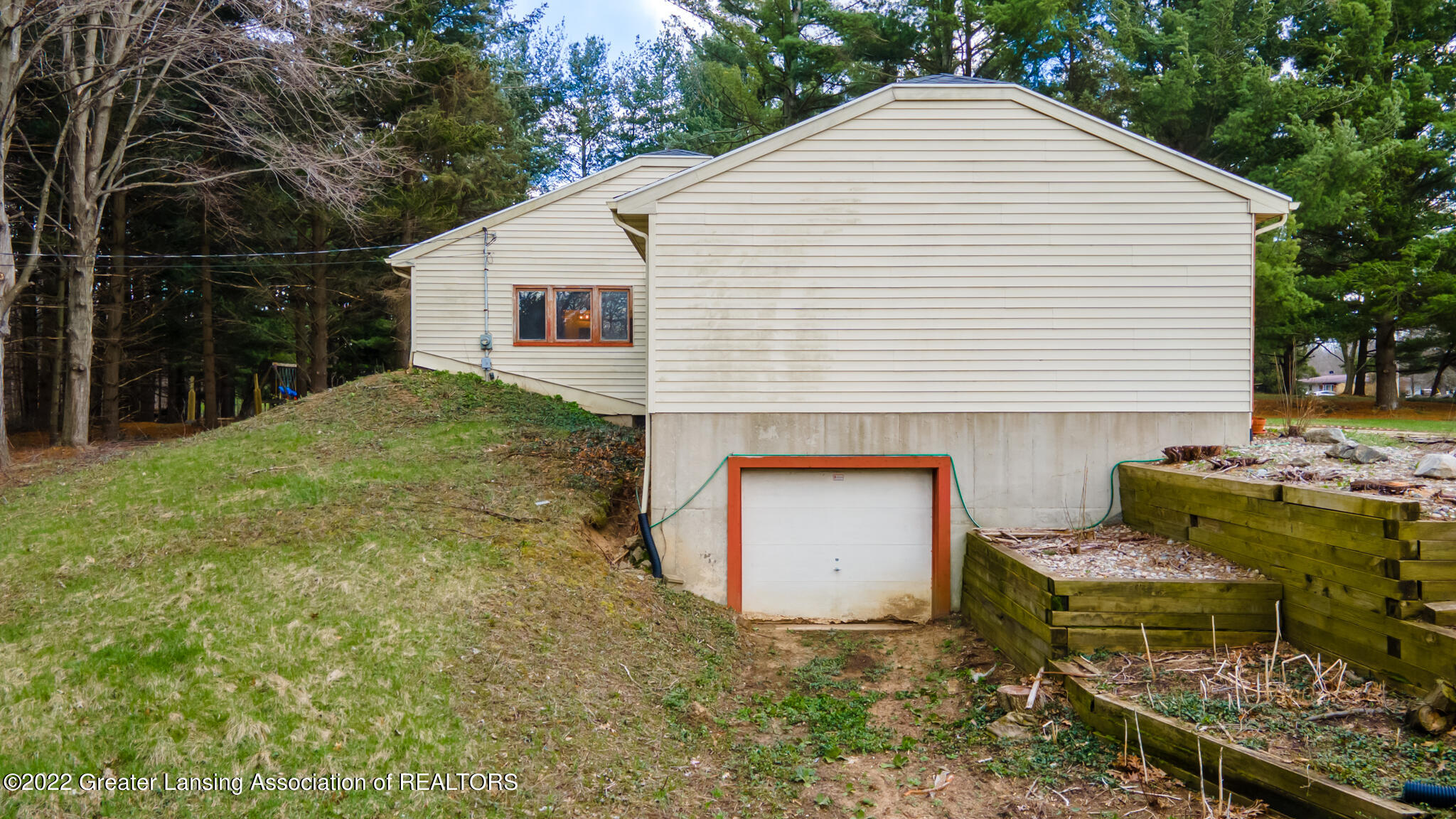 996 West Dansville Road Mason, MI 48854 - Photo 22 of 28 996WDansville22