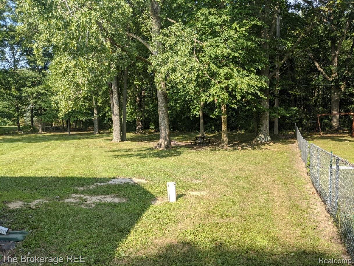 5275 North Georgetown Road Grand Blanc, MI 48439 - Photo 3 of 19 IMG_20200827_165420.jpg