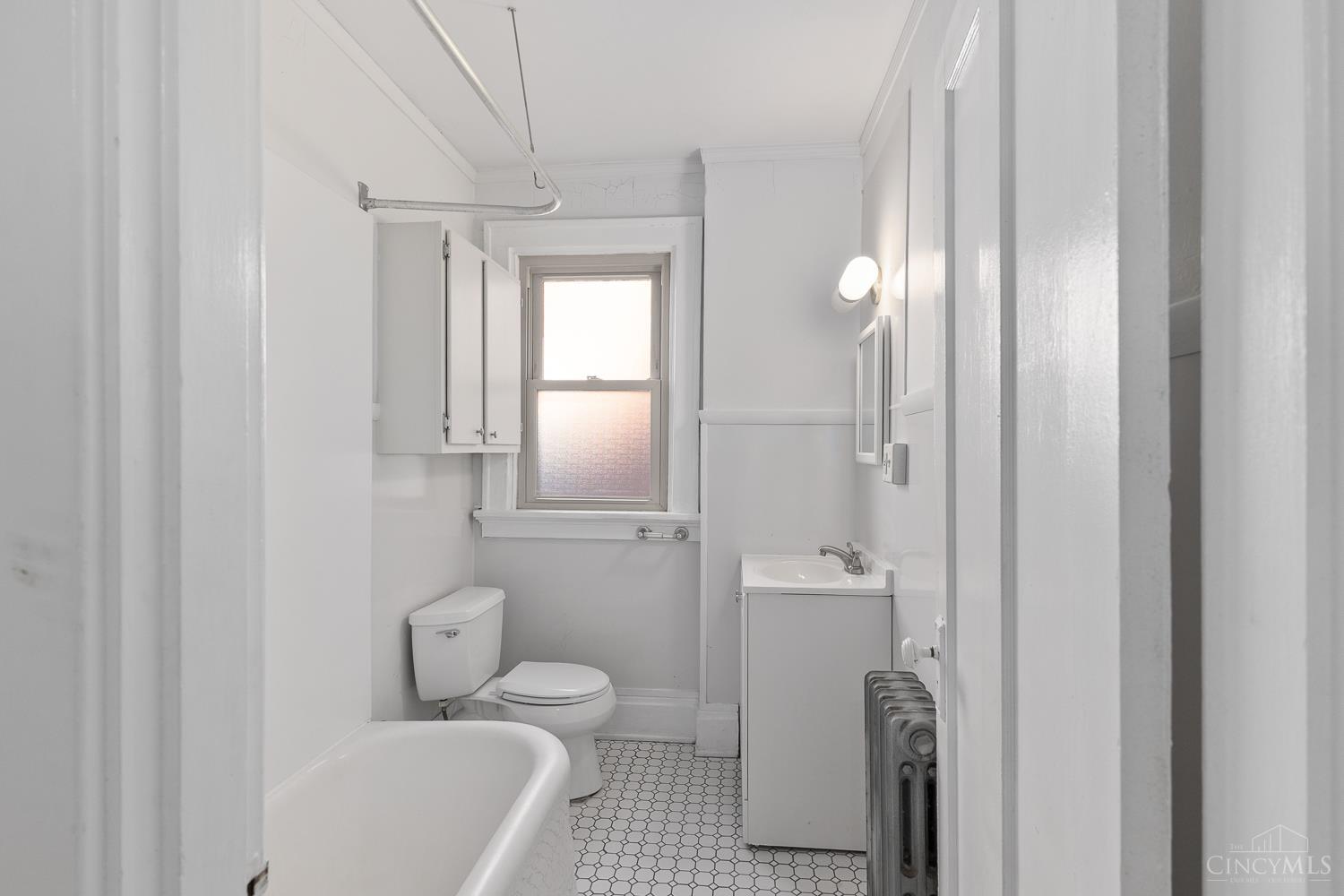 3096 Madison Road, Unit 8 Cincinnati, OH 45209 - Photo 15 of 20