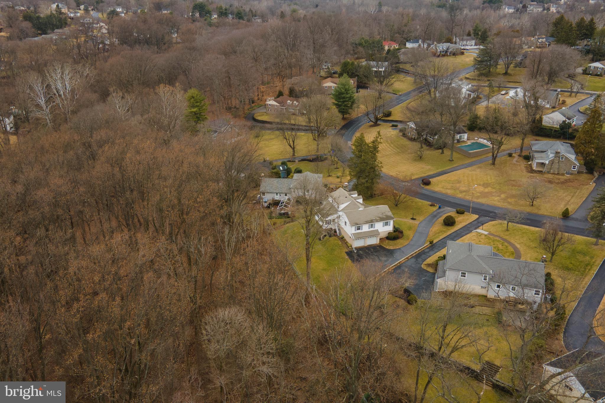 2732 South Kent Road Broomall, PA 19008 - Photo 11 of 29 Gallery Image 11