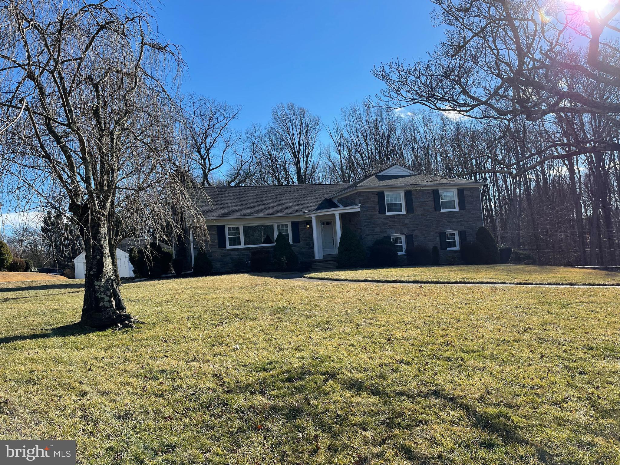 2732 South Kent Road Broomall, PA 19008 - Photo 3 of 29 Gallery Image 3