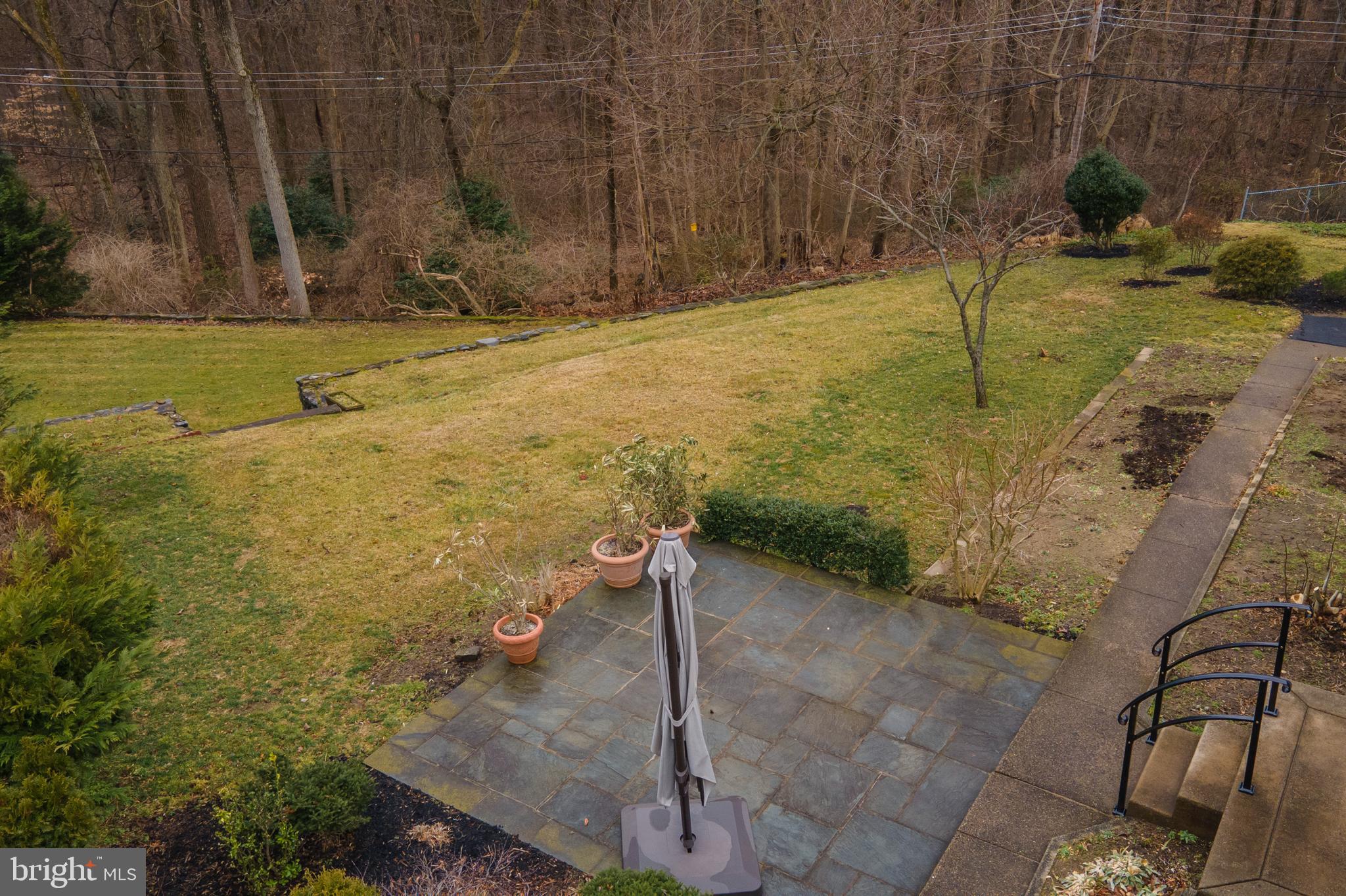 2732 South Kent Road Broomall, PA 19008 - Photo 4 of 29 Gallery Image 4