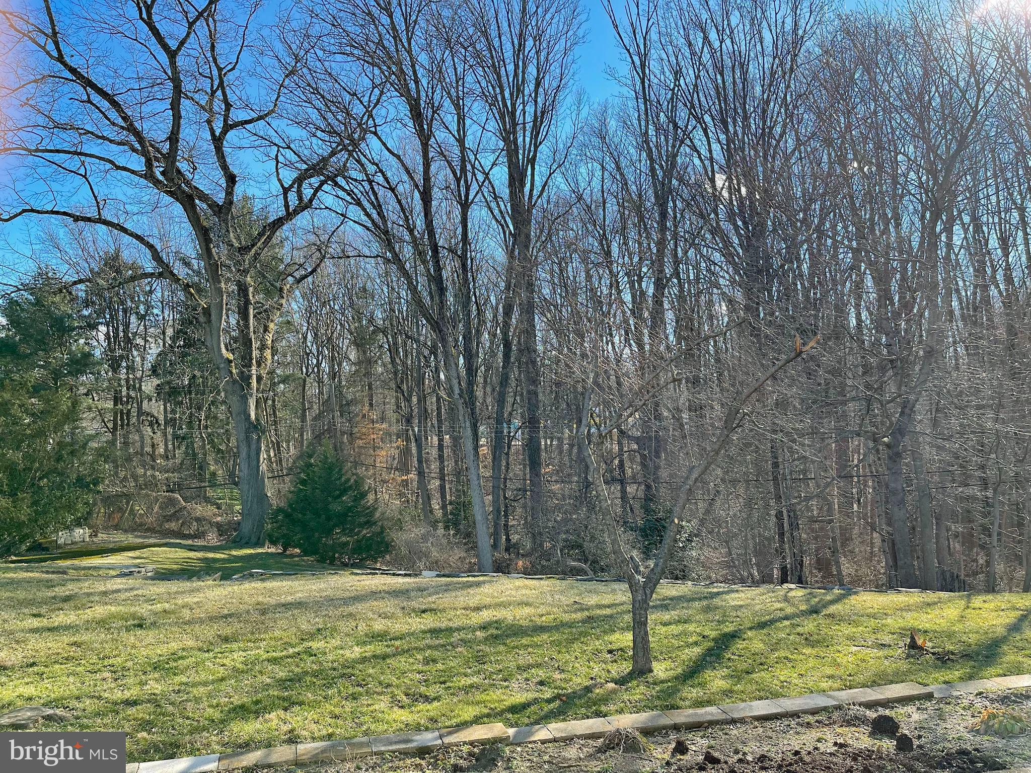 2732 South Kent Road Broomall, PA 19008 - Photo 5 of 29 Gallery Image 5